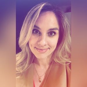 Meet your Posher, Robyn